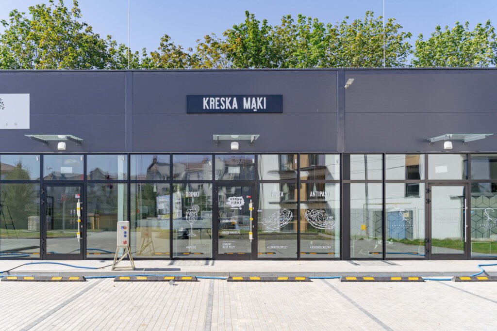 Reklama zewnętrzna lokalu